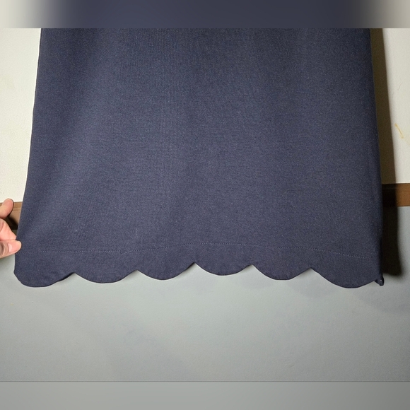 Vince Camuto Size 12 Navy Blue sleeveless dress with scalloped edges - Picture 4 of 7